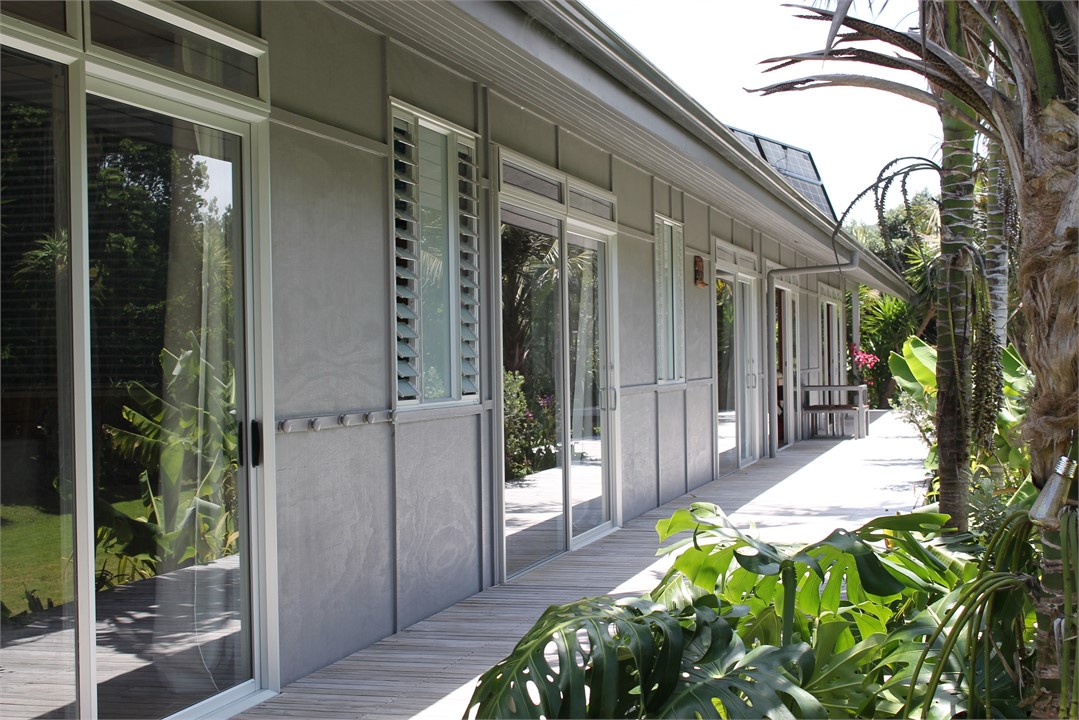 All rooms step out on to decks