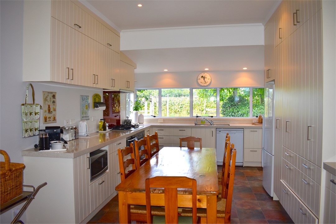 Well equipped farm-house style kitchen
