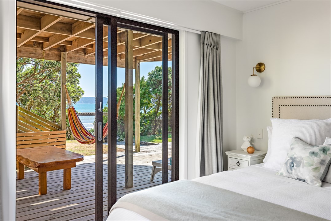 Corner room 3 (queen)