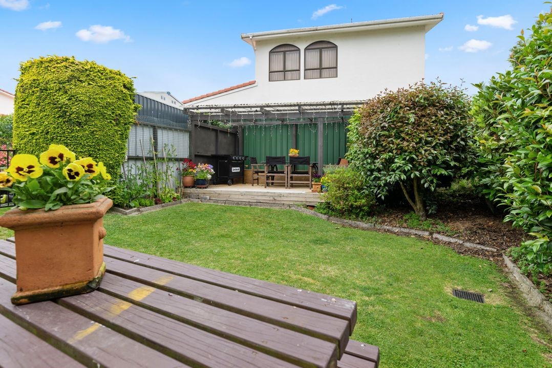 Pomare Cottage (Bachcare) Rotorua Holiday Home for rent Holiday Houses