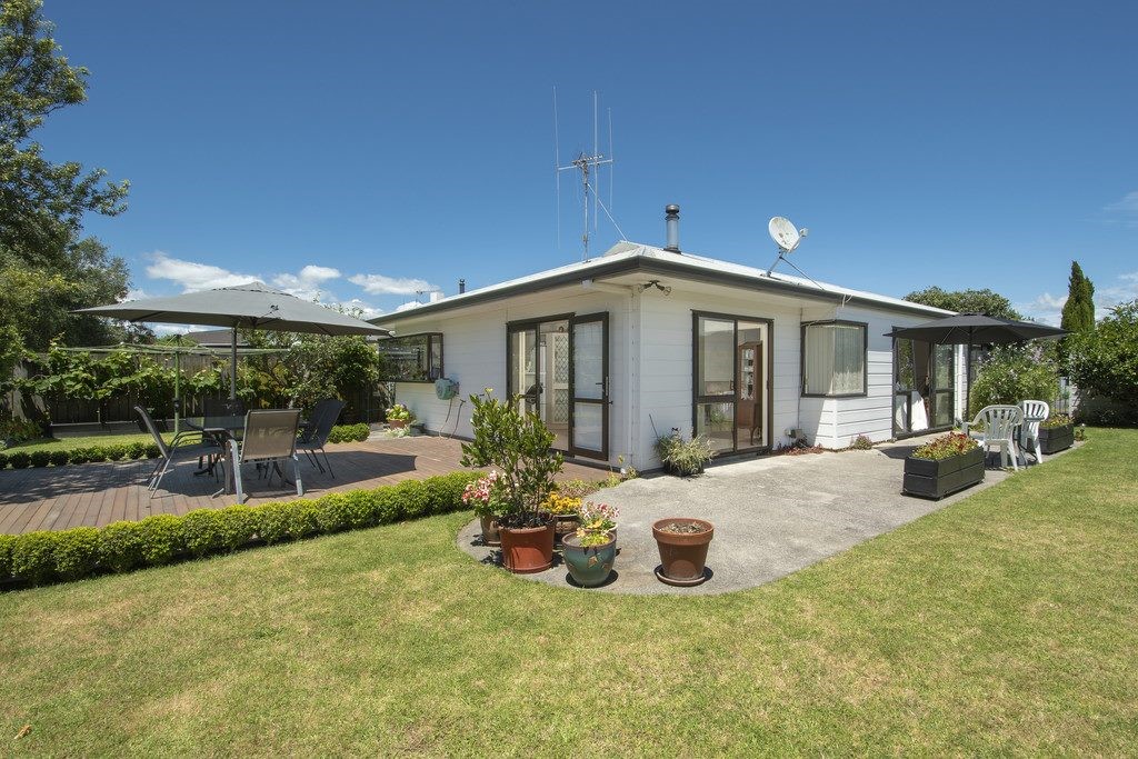 Private Oasis Mt Maunganui Residential House for rent Holiday Houses