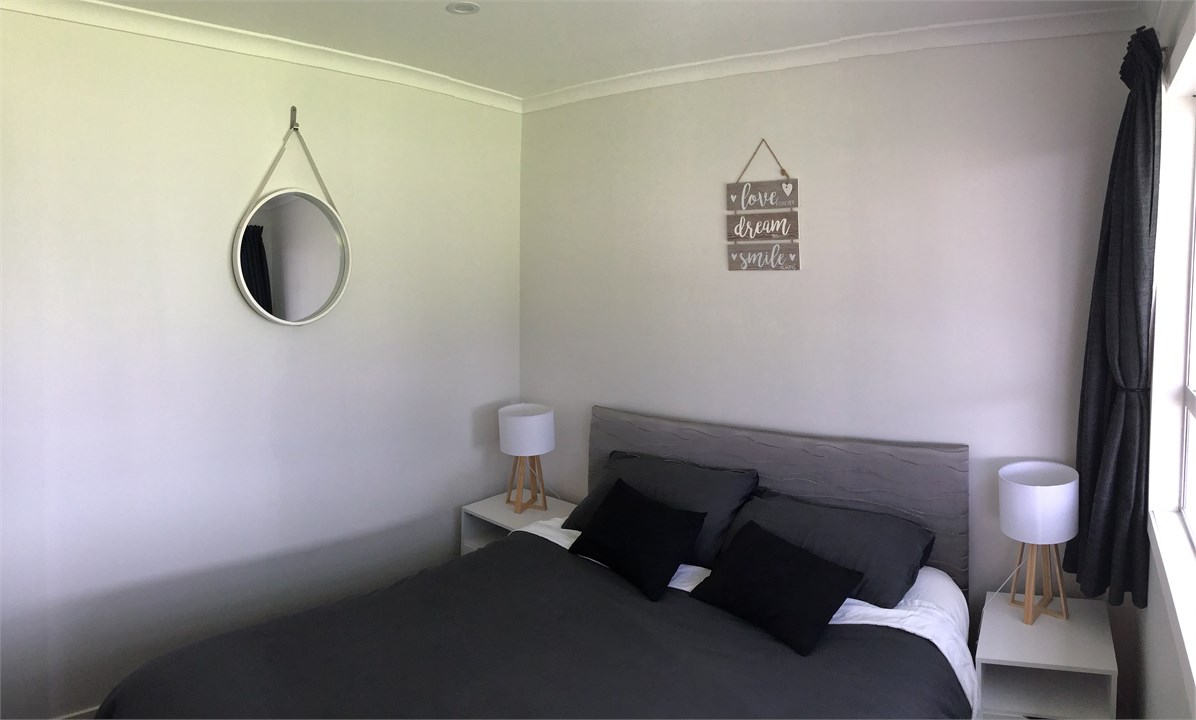 New sleepyhead queen bed