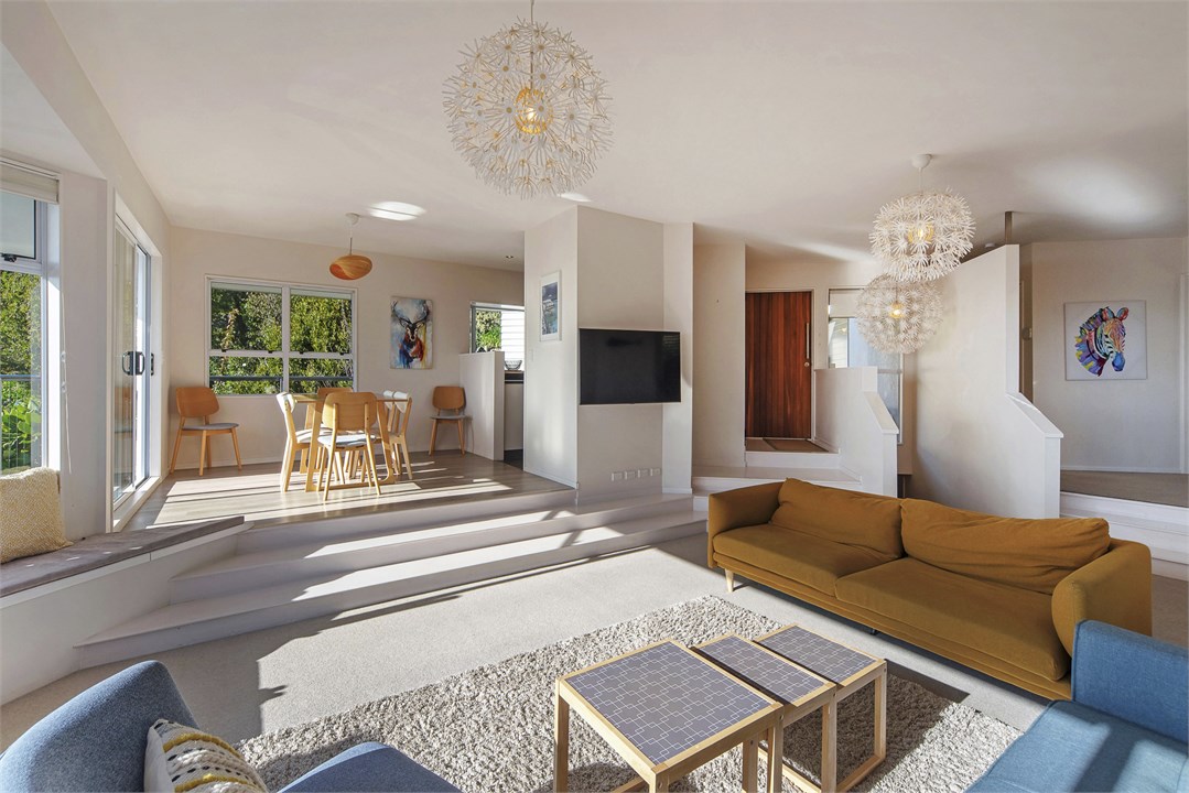 Living to Dining area