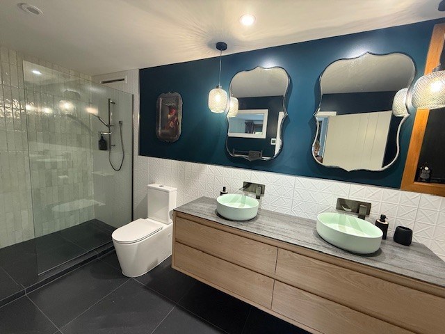 Master bedroom ensuite