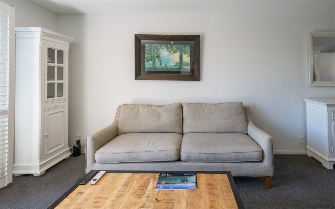 Sunny open-plan living