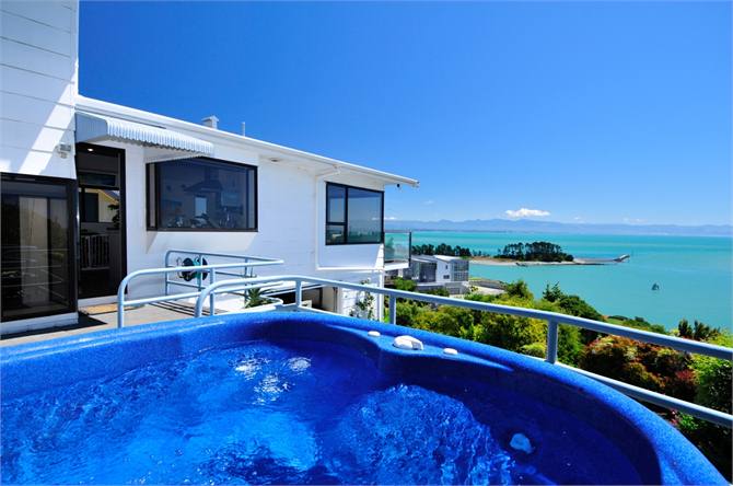 Spa pool with stunning views