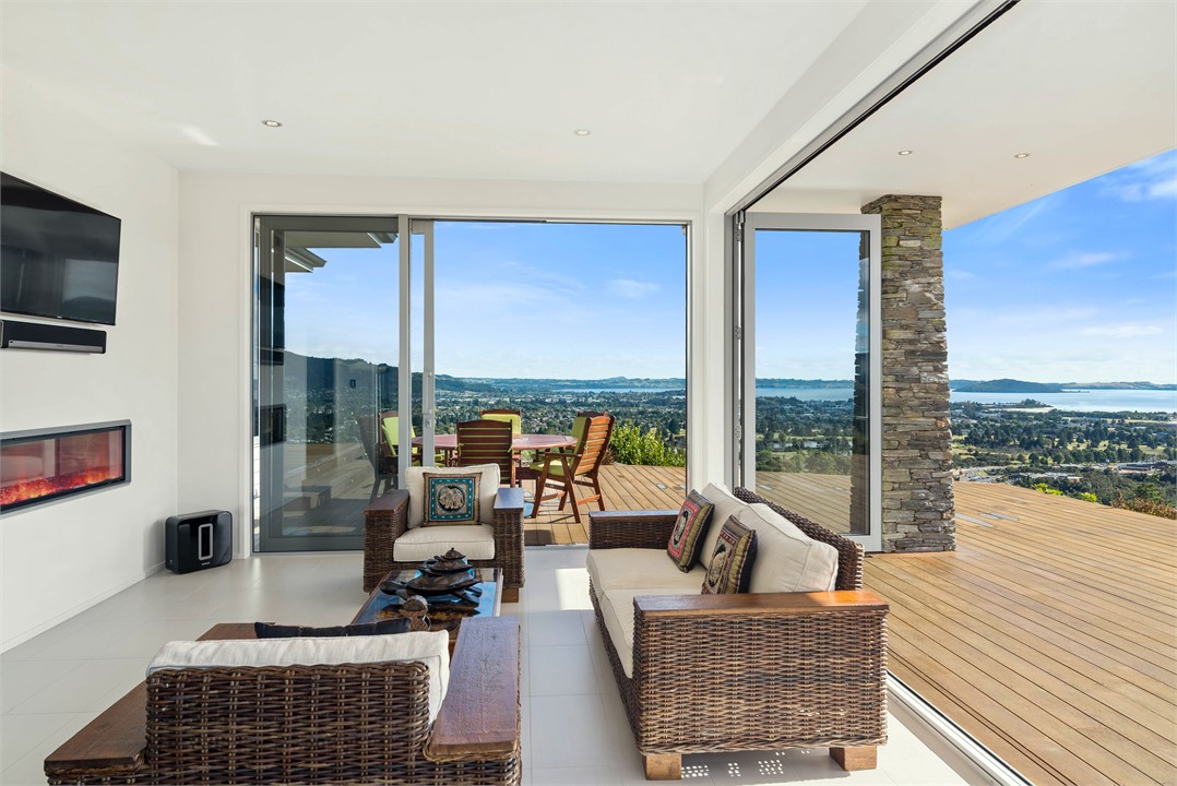 Step down sun lounge