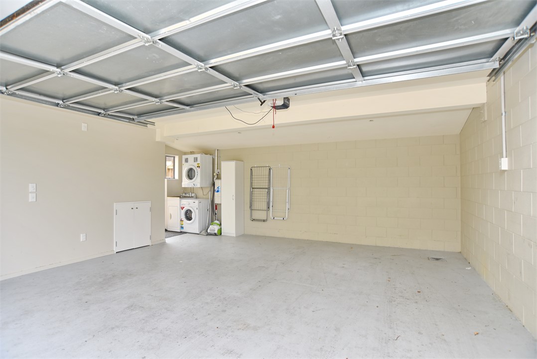 Garage with Laundry