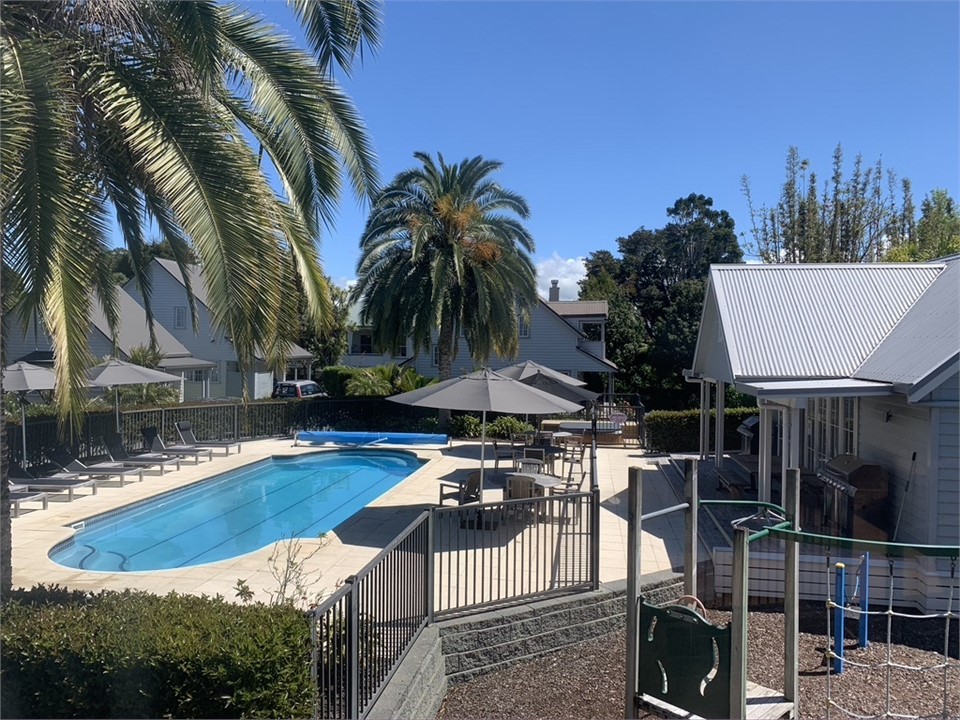 Bellbird Cottage - par of the russell Cottages Col