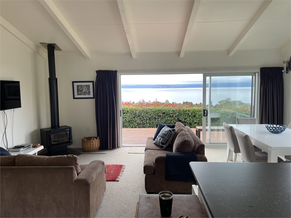 Open plan dining, kitchen & lounge