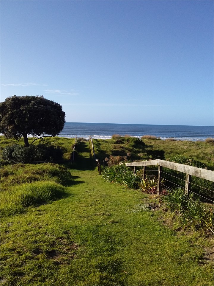 Large Beautiful Beach House Whakatane Beach House for rent Holiday