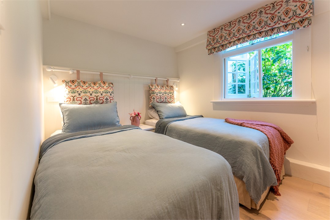 Twin - Bedroom 4 ( ground level)