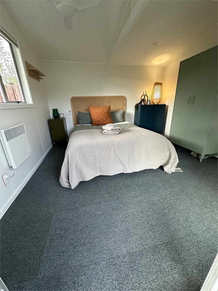 Sleepout Queen Bedroom