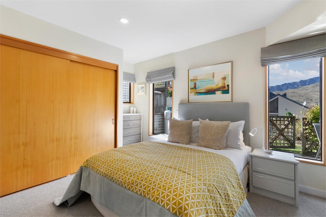 Master with double bed and Jack + Jill ensuite