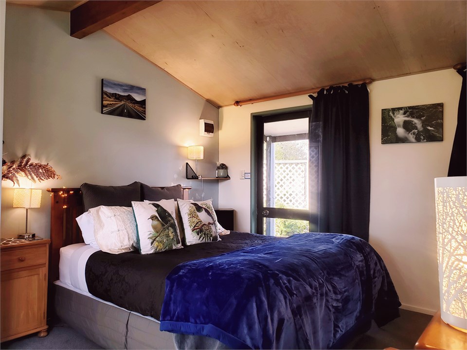 Your Master Bedroom, 1 Queen Size Bed.