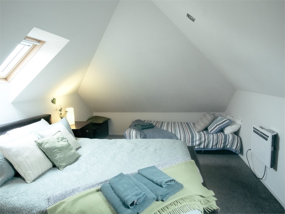 Second bedroom with sofa bed set up