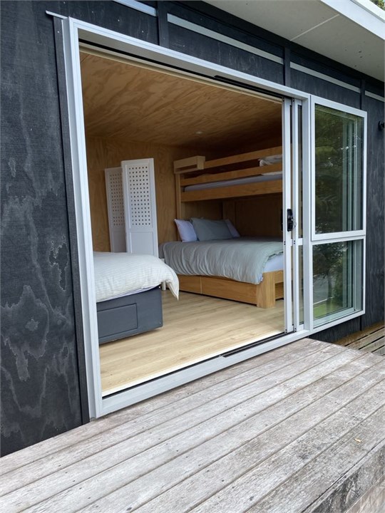 Downstairs cabin (sleeps 5)