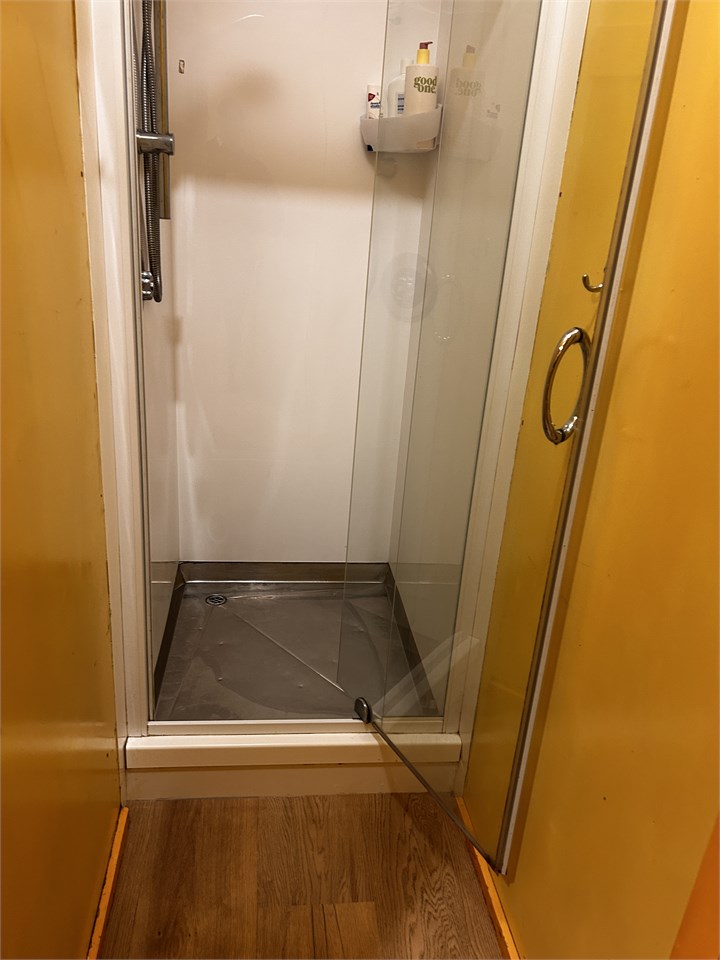 shower with cosy shower dome