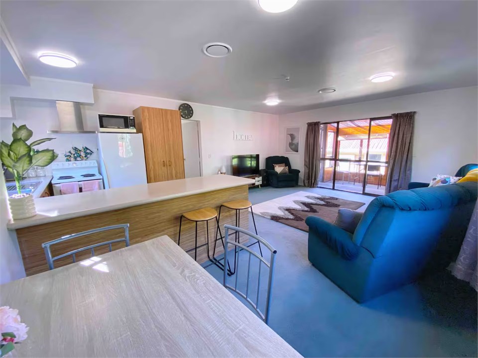 Kitchen/Dining/Lounge