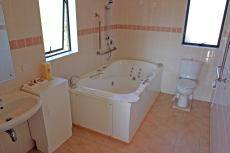 Bathroom holiday home rental Waiheke