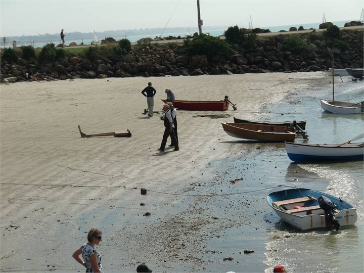 Friendly Bay, 5mins walk from Cottage.