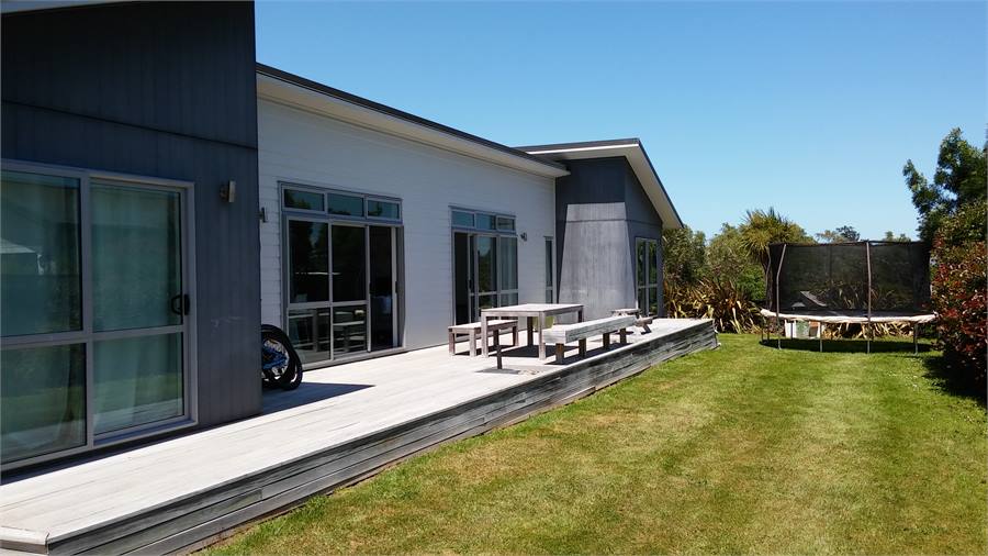 Large outdoor area for all to enjoy