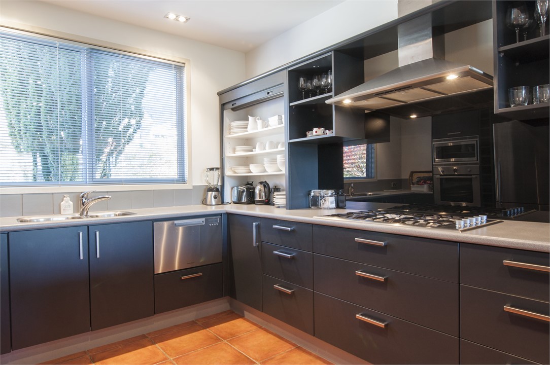 full and comprehensive kitchen