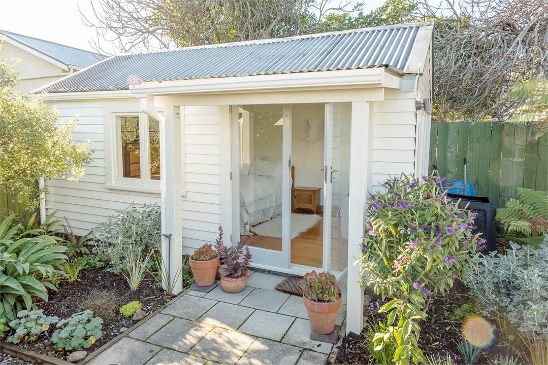 The Sleep-out/Bedroom 3