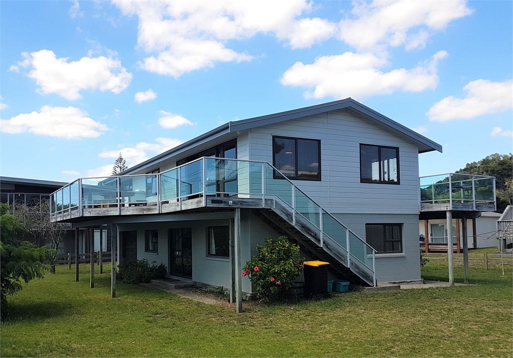 Cooks Beach Beach front Cooks Beach Holiday Home for rent Holiday