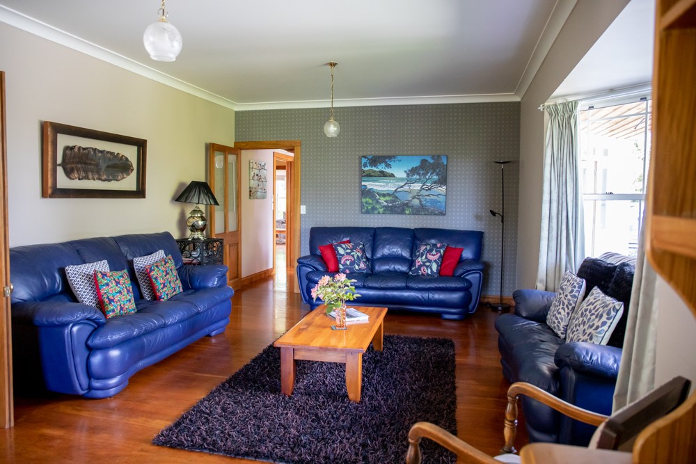 Great room to relax, maybe listen to some music.