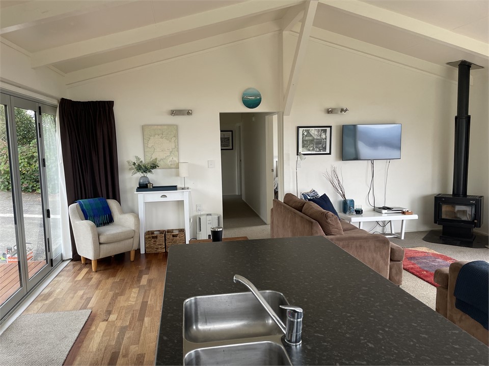 Open plan dining, kitchen & lounge