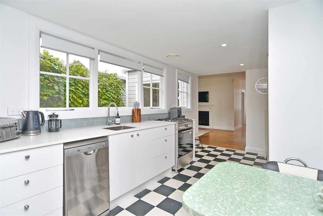 Fully equipped kitchen area