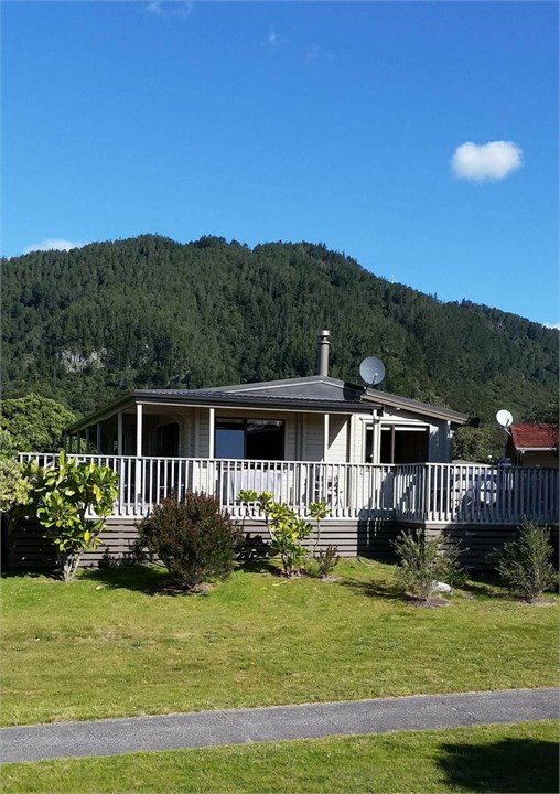 Bonanza Beauty Pauanui Beach House for rent Holiday Houses