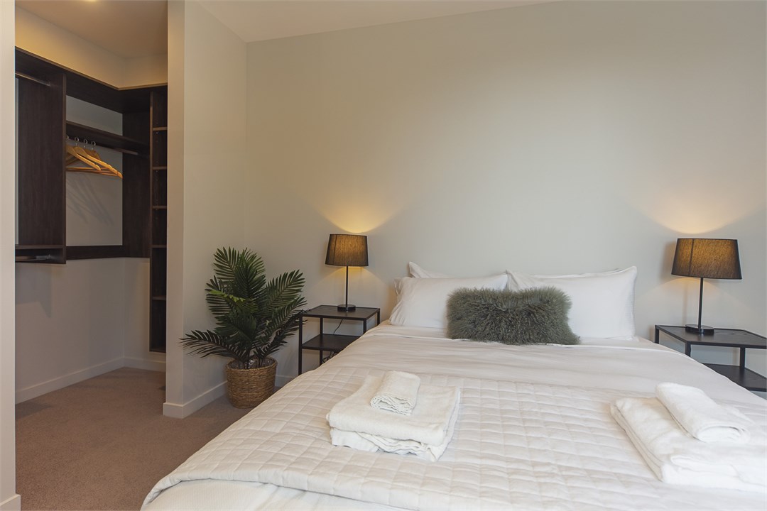 Bedroom 2 with Queen Bed