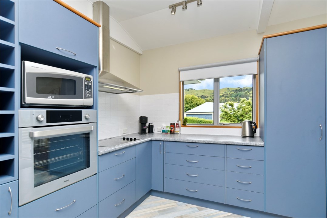 Fully equipped Kitchen area