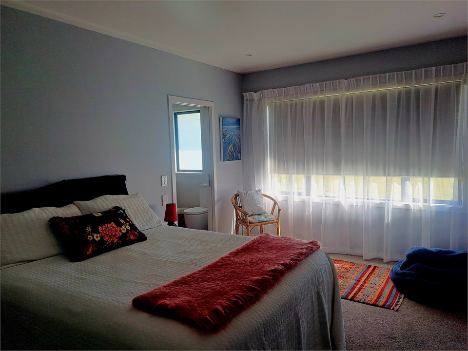 Master bedroom Bed 4