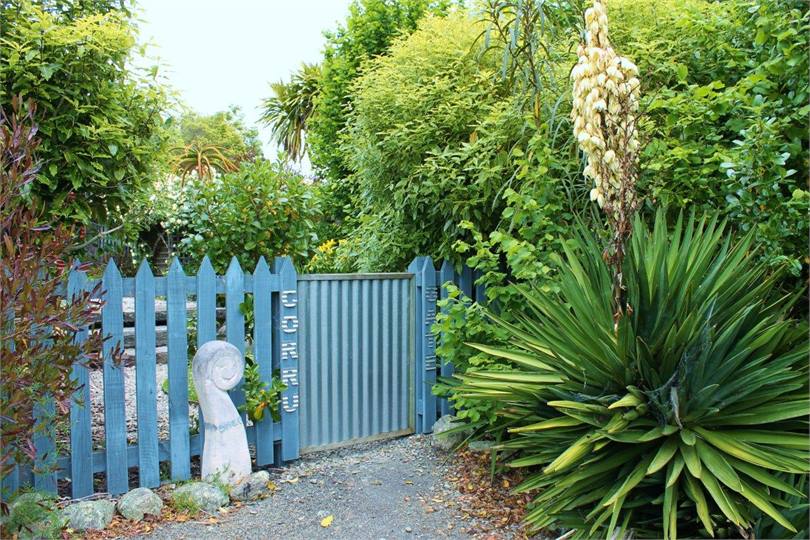Entranceway to Corru Gate