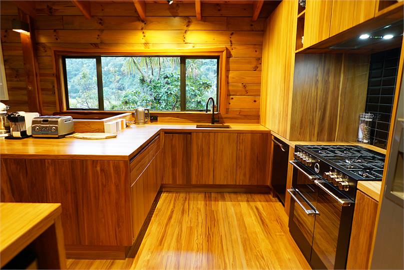 Large entertainers rimu kitchen
