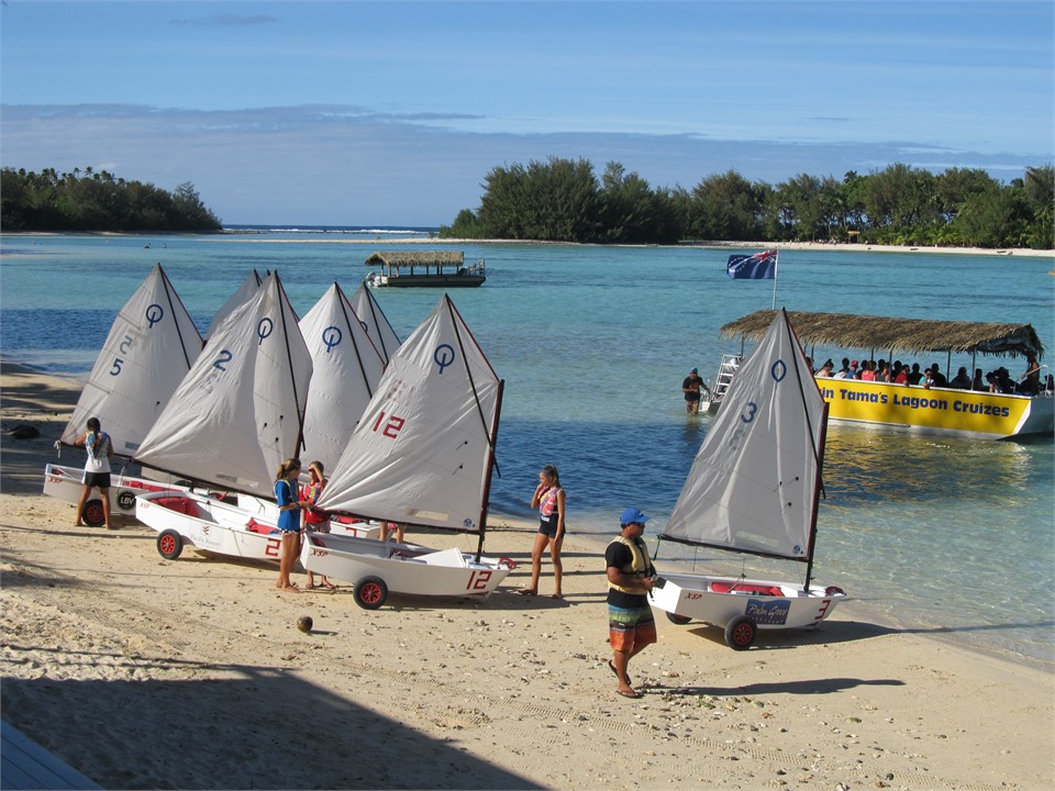 so much to do on muri beach - be sure to book!