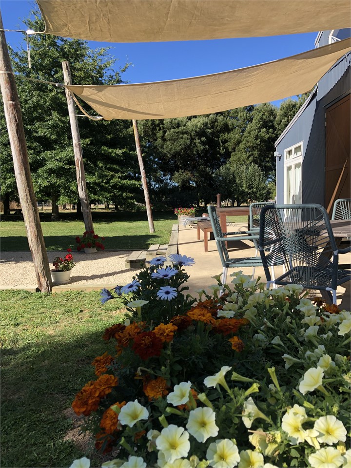 Outdoor patio, with 2 dining options