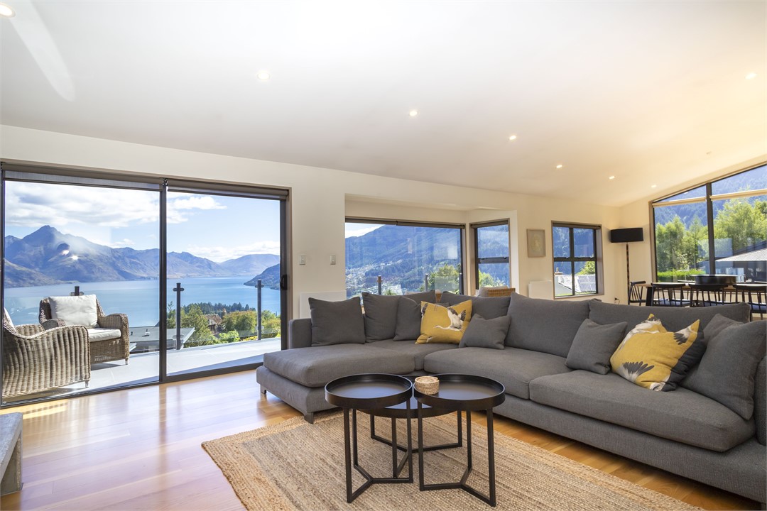 180 degree lake and mountain views in every direct