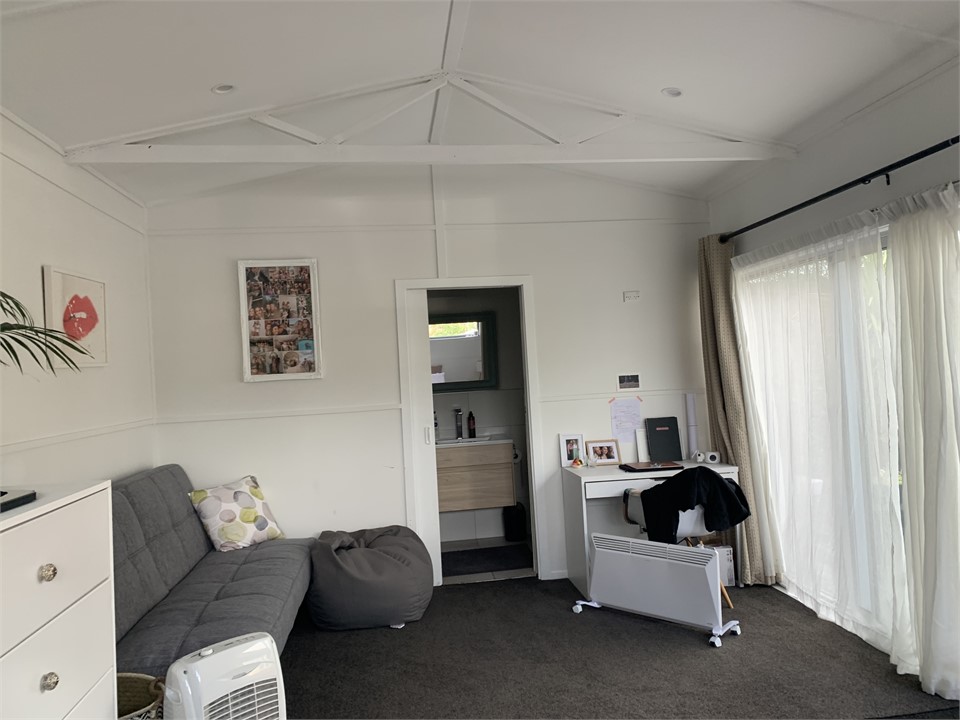 Detached bedroom Pull out couch Bathroom