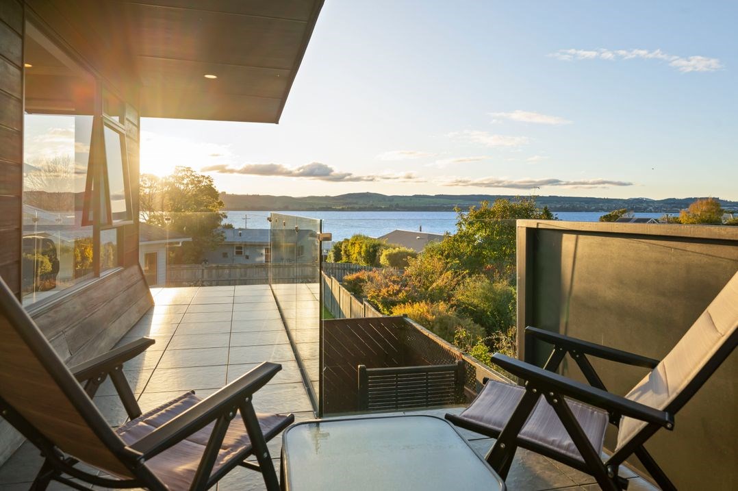 Taupo Escape (Bachcare) Two Mile Bay (Lake Taupo) Bach for rent