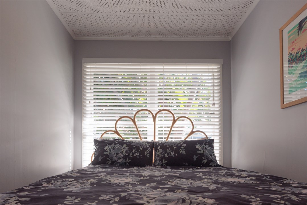 Bedroom 1 main house - queen bed