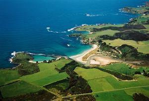 The surrounds of the bay