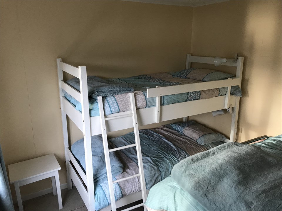 Middle bunkroom