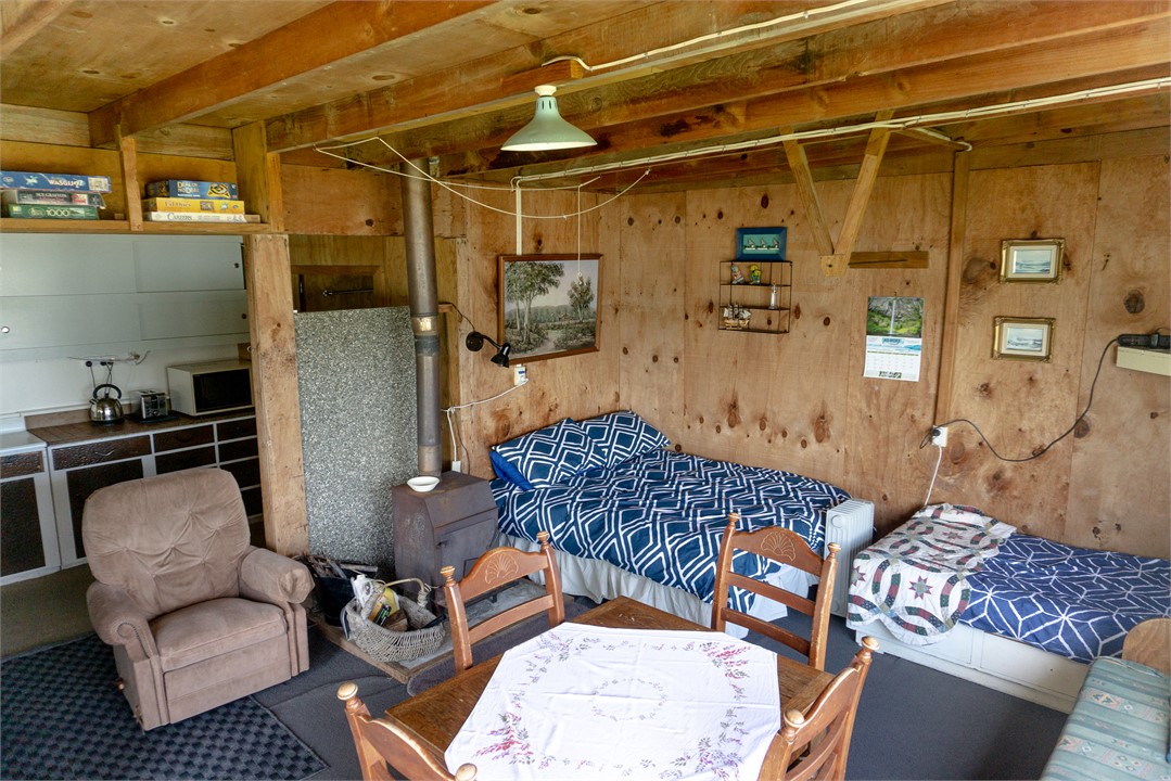 Double & single bed area