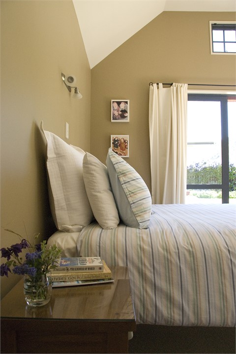 King room with 2 sets french doors