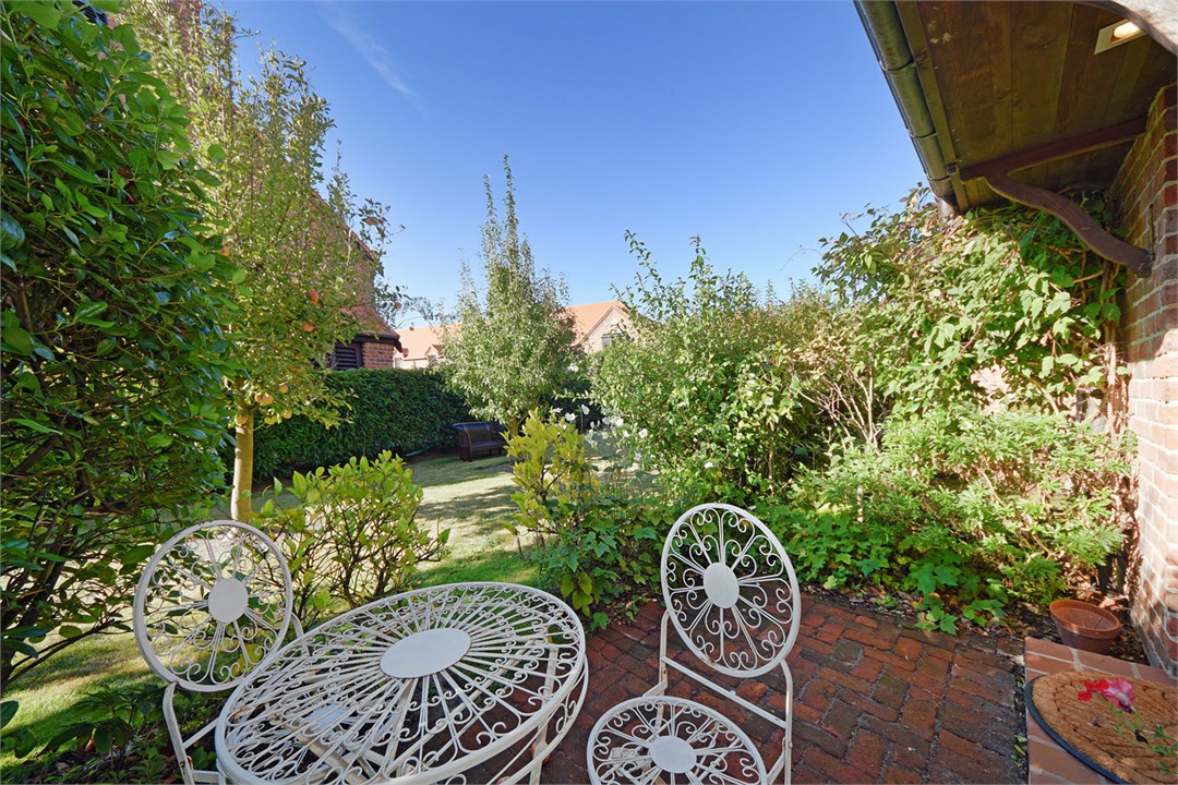 Outdoor setting overlooking the Green