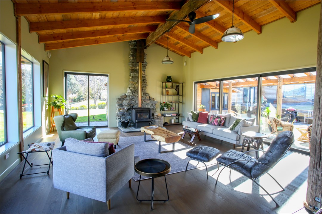 Comfortable, spacious lounge area